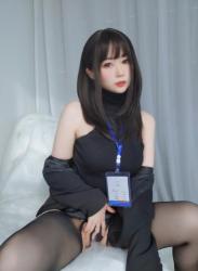 The thumbnail of [Cosplay] Baiyin81 白银81 New employee 职场新人