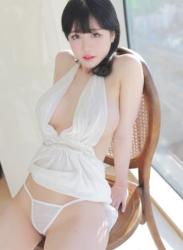 The thumbnail of Addielyn – December 2021 Girl in white 25P+1V-90M