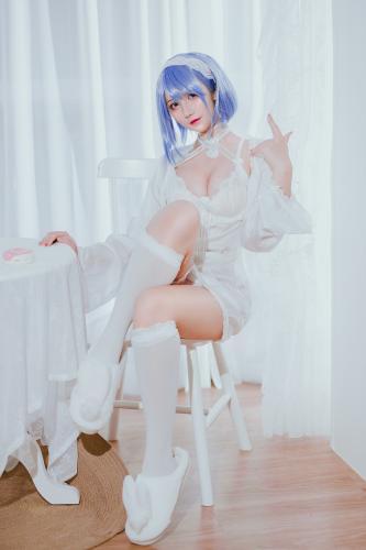 [Cosplay] 九曲Jean 恰巴耶夫睡衣