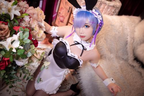 [Cosplay] Mbxer 面饼仙儿 – Fishnet stockings Rem 网袜蕾姆