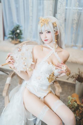 The thumbnail of [Cosplay] 封疆疆v 埃姆登