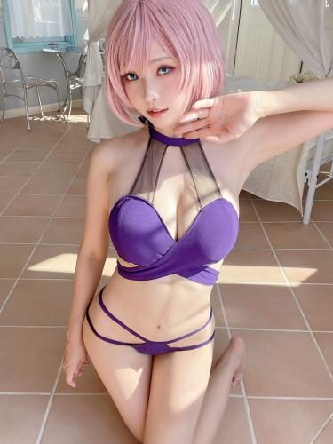 [Cosplay] Ely – Mujina Swimsuit