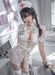 The thumbnail of [COSPLAY] 啊日日Ganlory – 未来白色护士 52P-193M