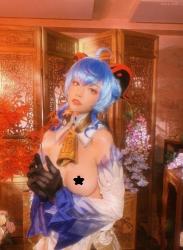 The thumbnail of [Cosplay] nekokoyoshi 爆机少女喵小吉 原神-甘雨 [60p+1V 1.6G]