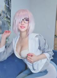 The thumbnail of Cosplay MisswarmJ Mash Yoga