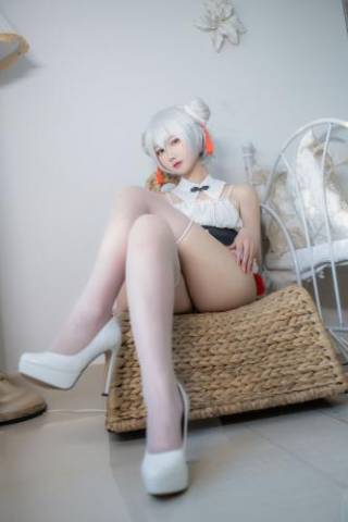 The thumbnail of [COSPLAY] 羽生三未 – 中華厨娘 [32P]