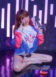 The thumbnail of [Cosplay] Sally Dorasnow – DVA Gamer Girl