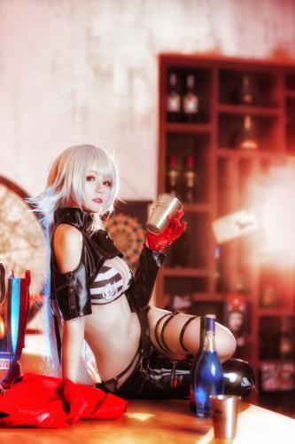 [Cosplay] Yui 金鱼 – Loyalty 贞德