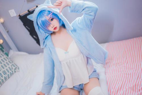 [Cosplay] 猫君君MaoJun 雷姆猫耳睡衣