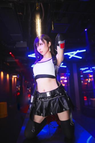 [Cosplay] Reku Momoiro 桃色れく – TIFA LOCKHART 3 (Final Fantasy VII)