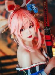 The thumbnail of [Cosplay] Yui 金鱼 – Yae Sakura + Tomorrow’s Ark Black 八重樱+明日方舟 黑