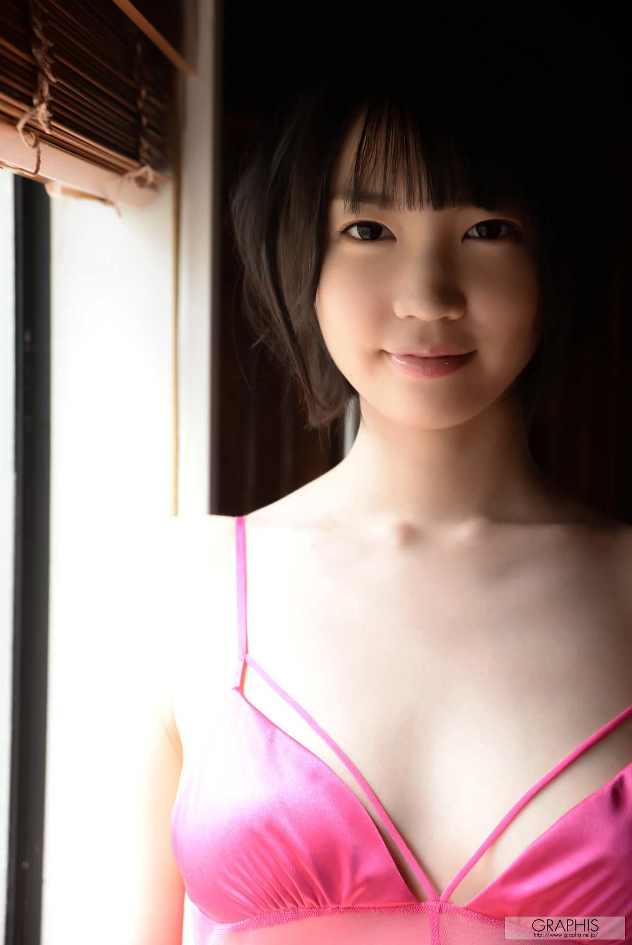 [Graphis] 2022-03-11 Limited Edition – Koharu Suzuki 鈴木心春