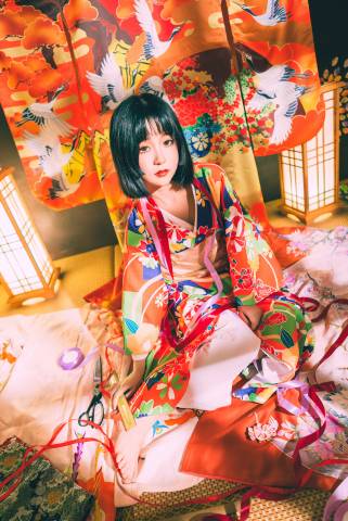 [COSPLAY] 黄金二逼王 – 樱花舞娘 [45P582M]