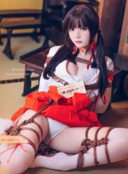 The thumbnail of [Cosplay] Shimo 霜月- Miko Bundle 巫女捆绑