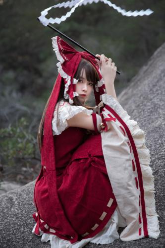 The thumbnail of [Cosplay] G44 不会受 – Reimu Hakurei 博麗霊夢 灵梦