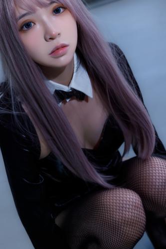 The thumbnail of [Cosplay] 疯猫ss 紫发礼服兔