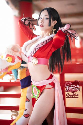 The thumbnail of [Cosplay] Hane Ame 雨波写真 One Piece Boa Hancock 海贼王