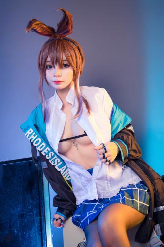 [Cosplay] Umeko J – Amiya Arknights