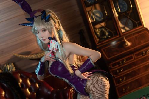 The thumbnail of [Cosplay] 阿包也是兔娘 黑枪呆兔女郎