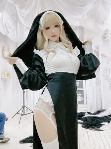 The thumbnail of [Cosplay] 衣衣 修女