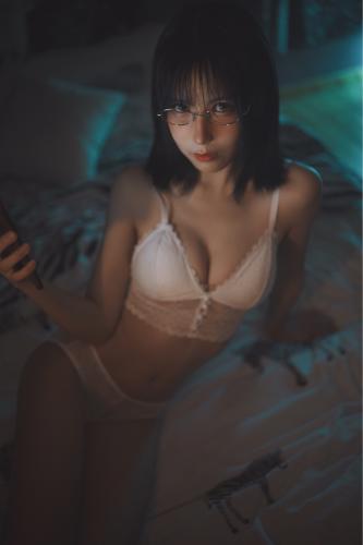 The thumbnail of [Cosplay] SU 逐月 – OL daily life OL日常