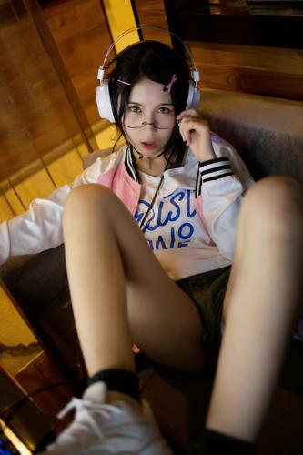 [Cosplay] SU 逐月 – Internet Cafe Adventures 网吧历险记