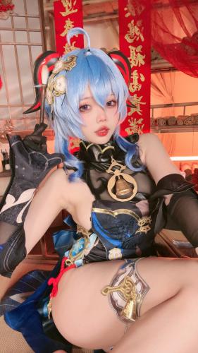 The thumbnail of [Cosplay] Xiaoyao 小瑶幺幺 – Original Goddess Sea Lantern Festival Dress 原神海灯节礼服单人版