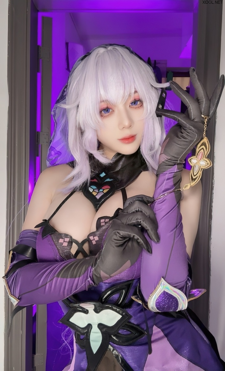 The thumbnail of [Cosplay] 九言 Black Swan Emilia