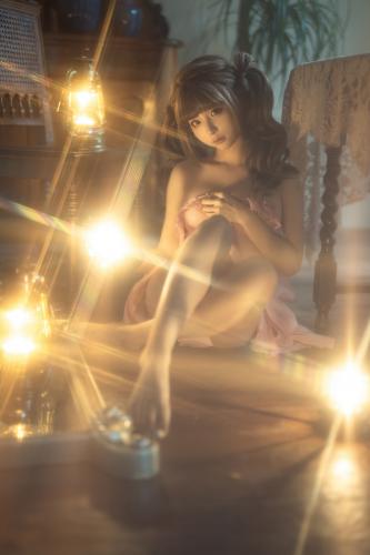 The thumbnail of [Cosplay] Chun Momo 蠢沫沫 – Who Enlightens Her 是谁照亮他