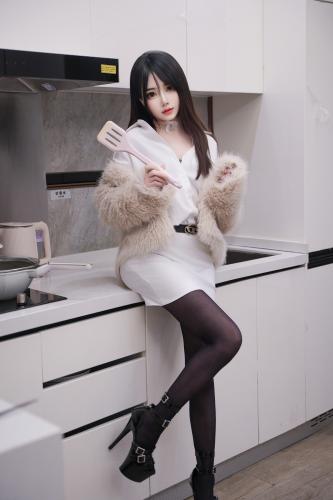 The thumbnail of [XR Uncensored] Lin Yue Yue (林月月) – 厨房料理未上架无码流出